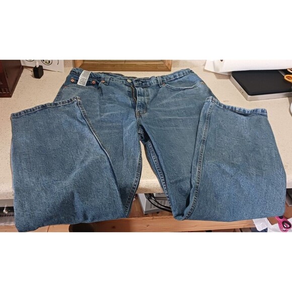 Levi's 550 Jeans Mens 38x32 Blue Denim Relaxed Fit Straight Leg Casual Work - Picture 1 of 6